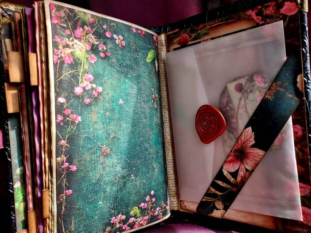 Secret Garden Junk Journal – Handmade Vintage Floral Notebook, Whimsical Cottagecore Scrapbook, Botanical Ephemera Journal, Unique Gift
