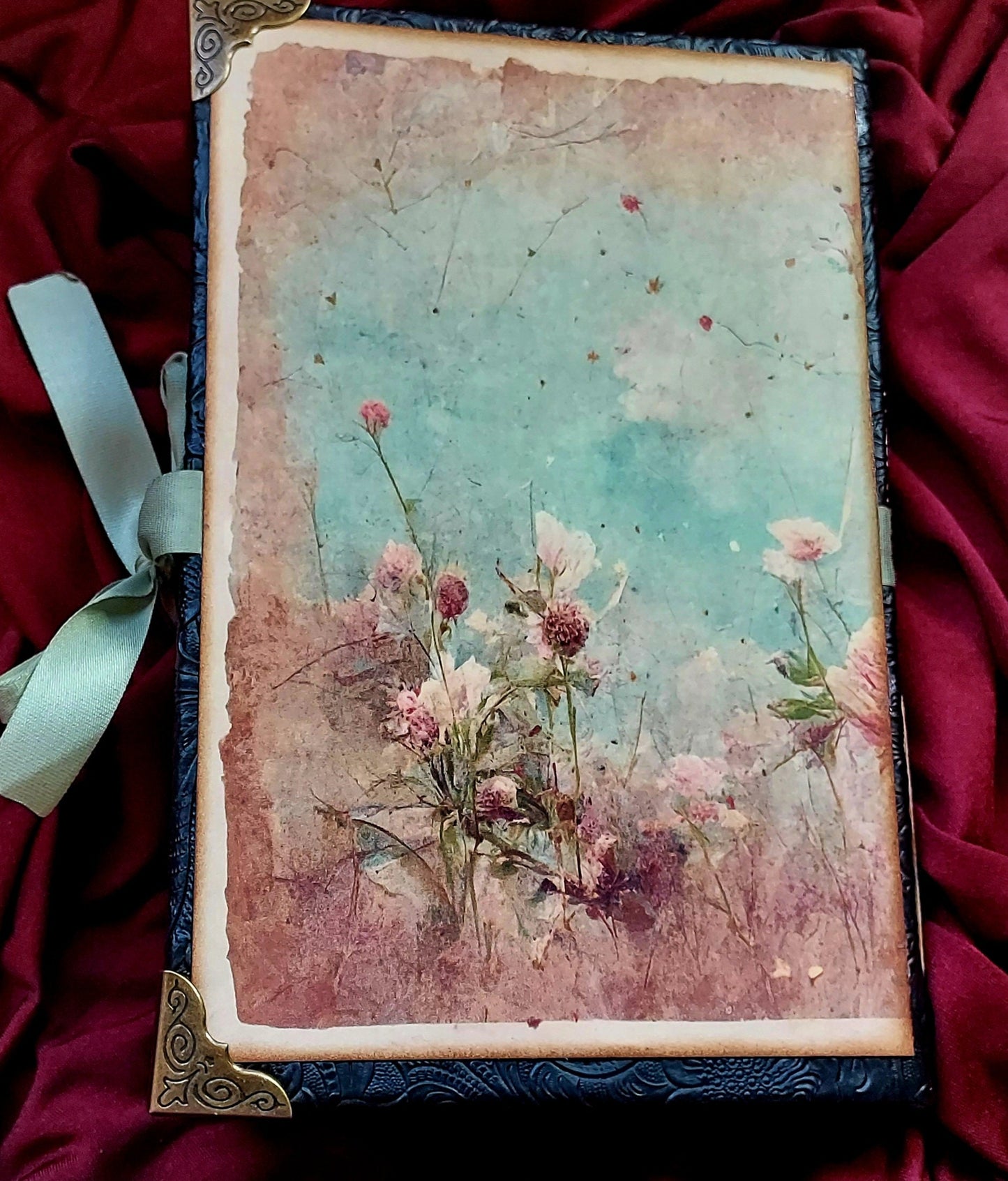 Summer Cabin Junk Journal – Handmade Rustic Cottagecore Notebook, Vintage Camping Ephemera Scrapbook, Nature Journal, Cozy Outdoor Gift