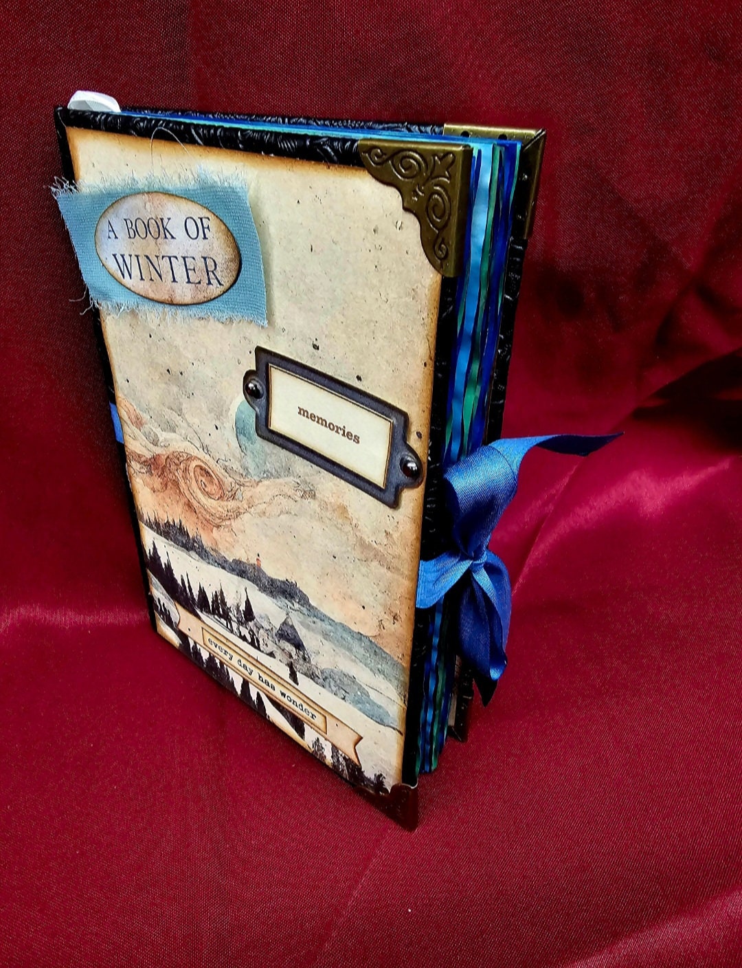 Winter Mood Junk Journal – Handmade Vintage Winter Notebook, Cozy Seasonal Ephemera Scrapbook, Dark Cottagecore Journal, Rustic Holiday Gift
