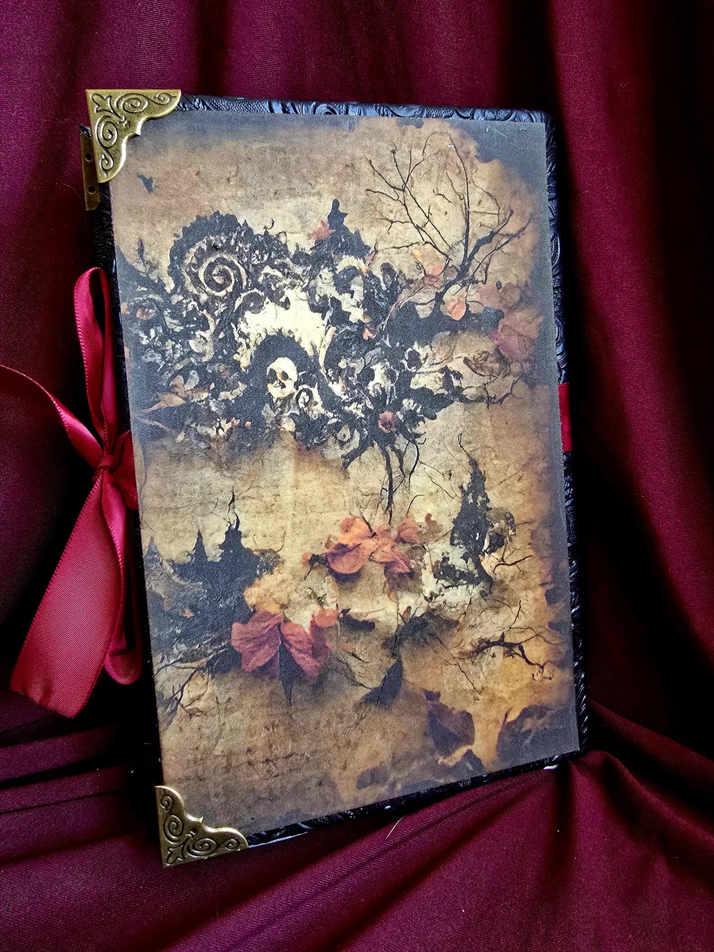 Dark Fox Fall Junk Journal – Handmade Autumn Woodland Notebook, Vintage Ephemera Scrapbook, Cottagecore Forest Journal, Witchy Gift