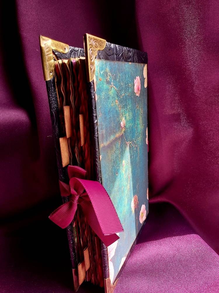 Secret Garden Junk Journal – Handmade Vintage Floral Notebook, Whimsical Cottagecore Scrapbook, Botanical Ephemera Journal, Unique Gift